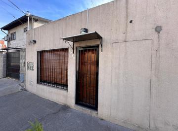 PH · 60m² · 3 Ambientes · Amplio PH de 3 Ambientes en Merlo