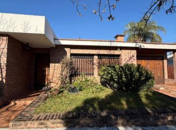 Casa · 147m² · 6 Ambientes · Casa en Alquiler 3 Dorm, Urca