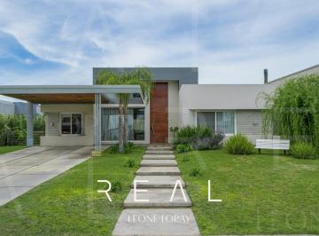 Casa · 140m² · 5 Ambientes · 2 Cocheras · Casa en Venta de 5 Ambientes en Planta Baja, Apto Credito, Terralagos, Canning