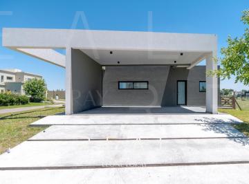 Casa · 192m² · 5 Ambientes · Casa en Venta, 5 Ambientes, Barrio San Lucas, Canning