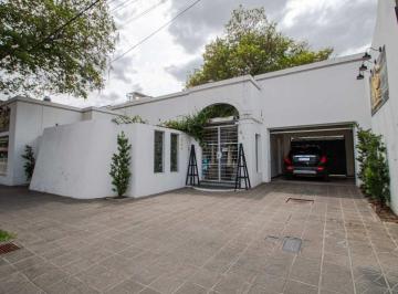 Casa · 193m² · 3 Ambientes · 2 Cocheras · Se Vende Casa Dentro de Los Bulevares