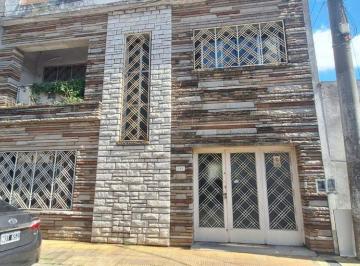 Casa · 171m² · 4 Ambientes · 2 Cocheras · Venta Casa 4 Amb Villa Sarmiento