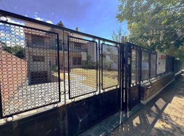 Casa · 347m² · 7 Ambientes · 3 Cocheras · Casa 7 Ambientes Venta Adrogue Jardin y Pileta