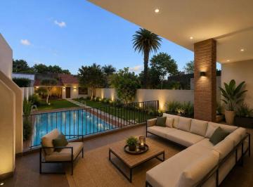 Casa · 347m² · 7 Ambientes · 3 Cocheras · Casa 7 Ambientes Venta Adrogue Jardin y Pileta