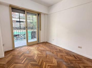Departamento · 63m² · 4 Ambientes · Venta Depto 4 Amb Frente, Balcón Olivos Permuta