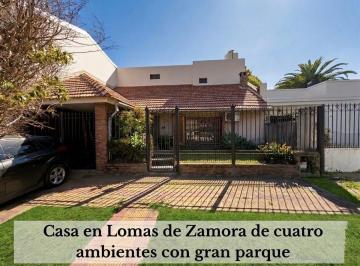 Casa · 130m² · 4 Ambientes · 1 Cochera · Venta Casa 4 Ambientes con Parque Lomas de Zamora