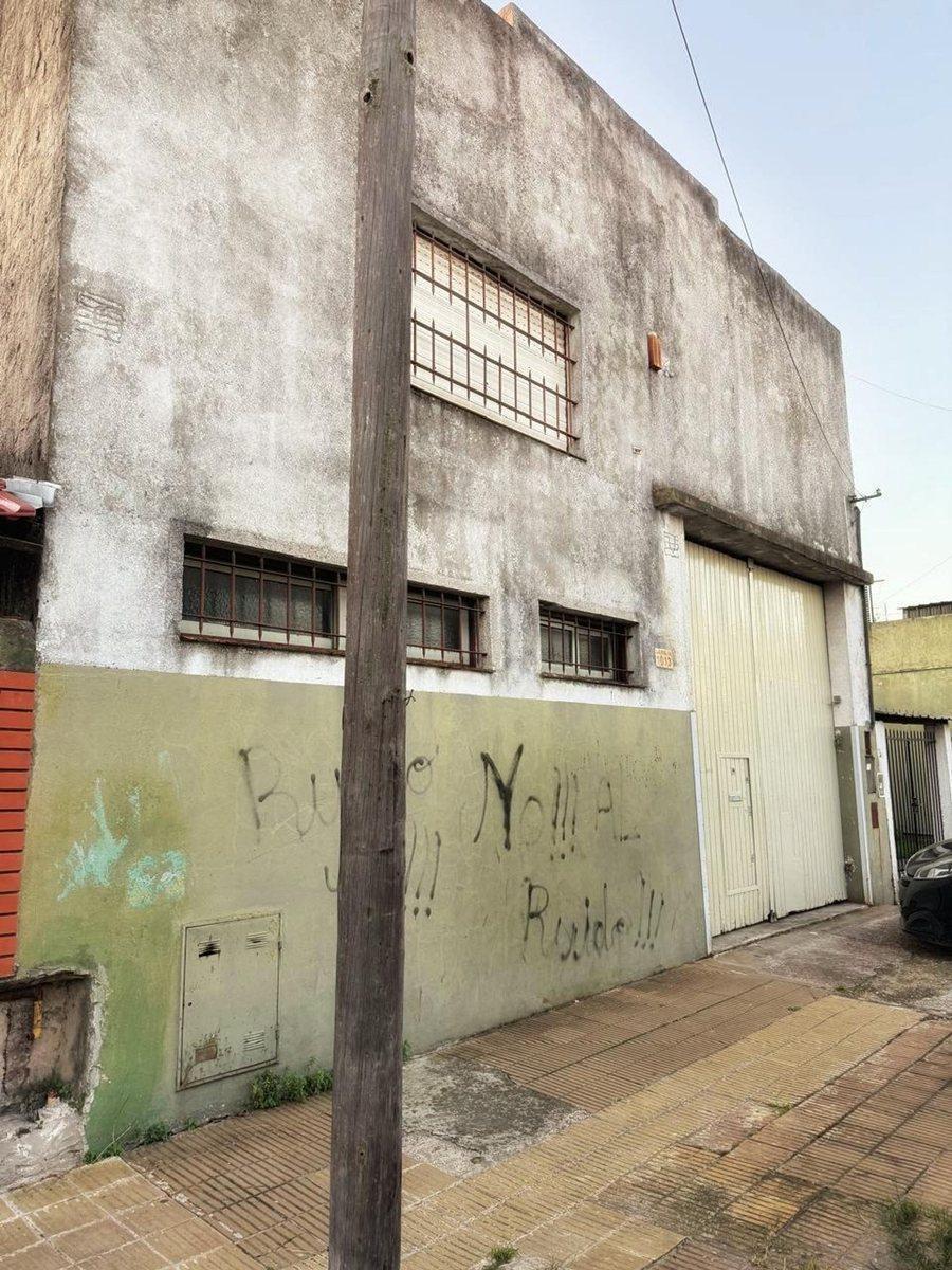 La Rioja 1000,  Gerli, Lanús