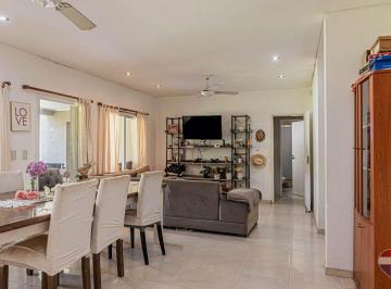 Casa · 184m² · 7 Ambientes · 2 Cocheras · Casa en Venta en Haras del Sur