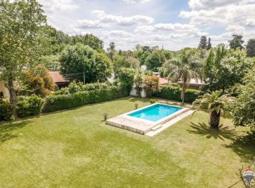 Casa · 196m² · 5 Ambientes · 3 Cocheras · Casa en Venta Sobre Lote 5362 m - La Lonja - Pilar