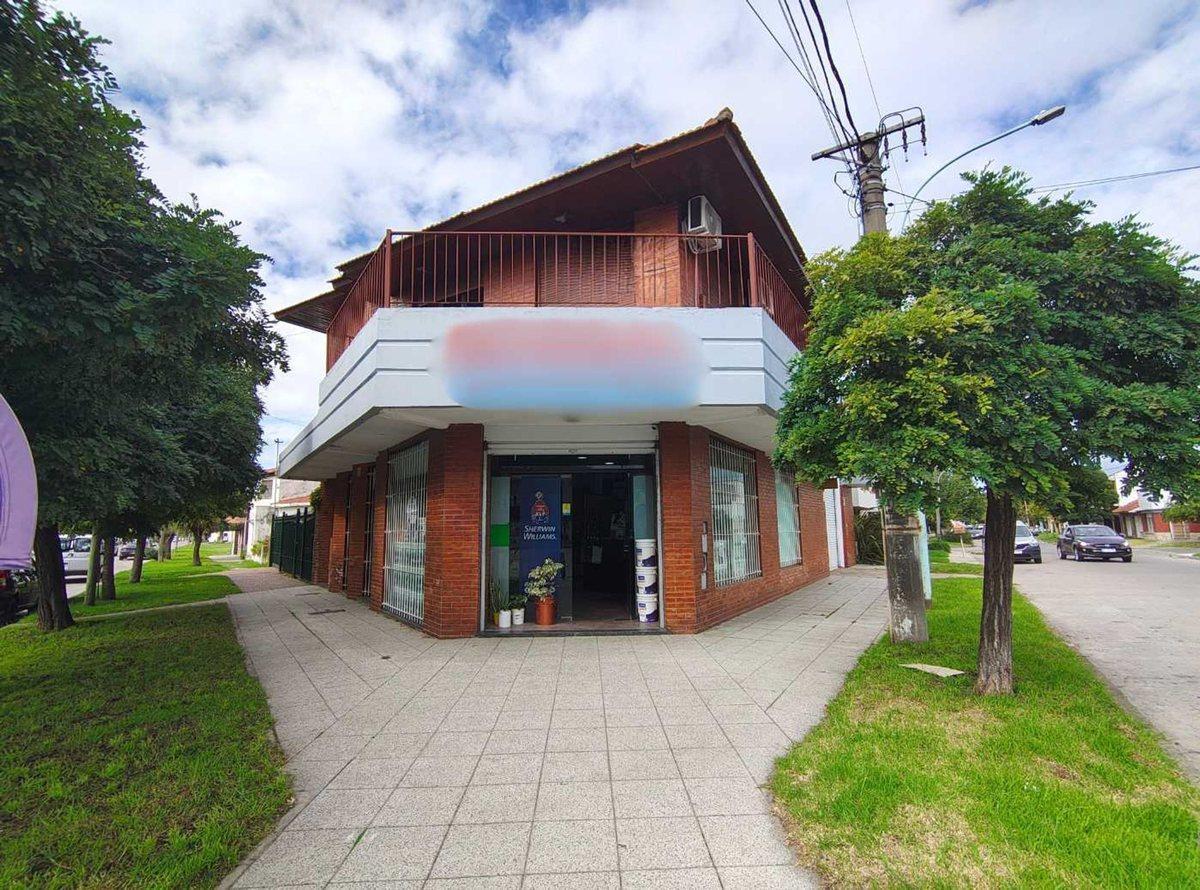 Avenida Lisandro de la Torre 500
