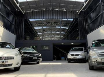 Bodega-Galpón · 550m² · Galpon en Venta en La Plata Sobre Av Estrenar