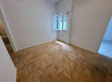 Departamento · 45m² · 2 Ambientes · Boedo 2 Ambientes Pb con Patio Propio - Ventilación Natural - Estado Muy Bueno