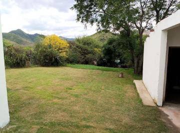 Casa · 140m² · 3 Ambientes · 2 Cocheras · Casa en Venta La Calera con Pileta No Cred.