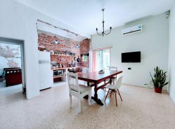 PH · 223m² · 4 Ambientes · 1 Cochera · Venta PH 4 Ambientes Quilmes a Refaccionar