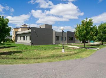 Casa · 229m² · 5 Ambientes · 2 Cocheras · Casa en Venta 5 Ambientes en Fincas del Alba