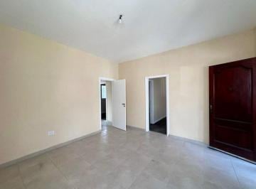 Casa · 80m² · 3 Ambientes · 1 Cochera · Venta Casa 3 Ambientes Parque San Martin, Merlo.