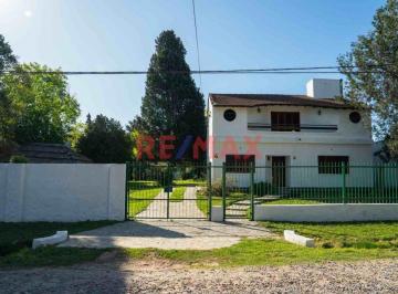 Casa · 252m² · 5 Ambientes · Casa en Venta Villa Rosa Pilar
