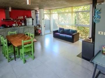 Casa · 90m² · 2 Ambientes · 2 Cocheras · Departamento Venta La Plata 1 Dormitorio Terraza