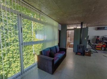 Casa · 90m² · 2 Ambientes · 2 Cocheras · Departamento Venta La Plata 1 Dormitorio Terraza