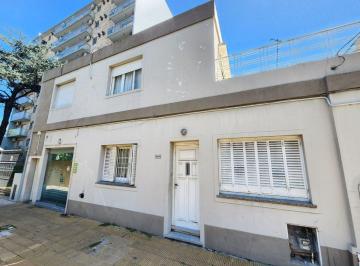 PH · 162m² · 5 Ambientes · Venta PH, Moron, 3 Oficinas + Local + Departamento