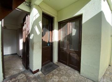 Casa · 184m² · 6 Ambientes · Venta Casa y Dos Apartamentos a Reciclar Reducto