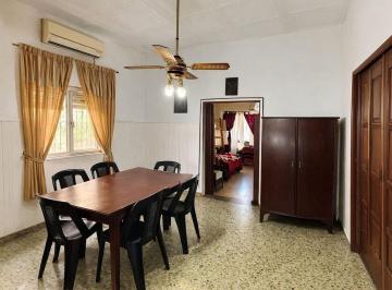 PH · 90m² · 3 Ambientes · 1 Cochera · Venta PH 3 Ambientes Caseros Al Frente con Cochera