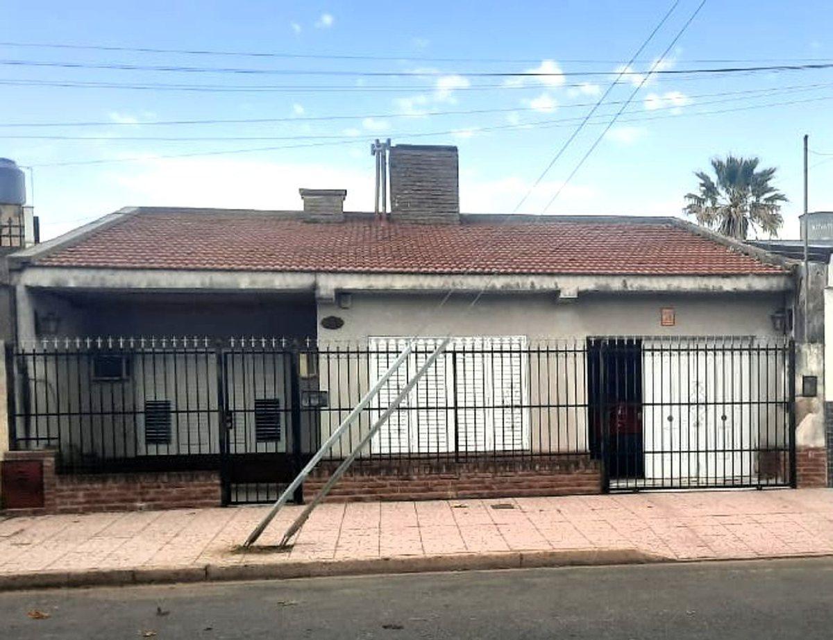 Calle 110 700