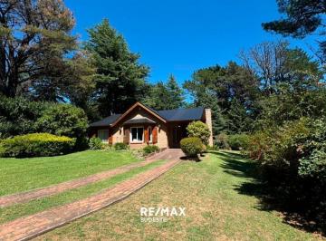 Casa · 79m² · 3 Ambientes · Villa Ventana - Hermosa Casa en Muy Amplio Lote