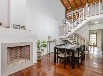 Casa · 254m² · 5 Ambientes · 3 Cocheras · Casa 5 Amb con Parque y Pileta Merlo Apto Credito