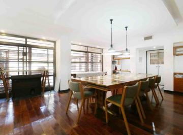 Casa · 382m² · 6 Ambientes · 1 Cochera · Venta Casa 6 Ambientes, Pileta, Quincho y Cochera