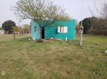 Casa · 80m² · 3 Ambientes · Venta de Casa en Constituyente. Santa Fe