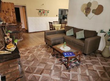 Casa · 140m² · 5 Ambientes · 1 Cochera · Venta Casa 4 Dorm. - Quintas de Arguello