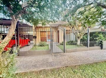 Casa · 80m² · 3 Ambientes · 2 Cocheras · Venta Casa 3amb Burzaco