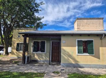 Casa · 80m² · 5 Ambientes · Venta Casa 3 Dorm. Fisherton Industrial
