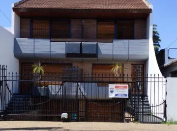 Casa · 157m² · 5 Ambientes · 1 Cochera · Venta Triplex 5 Ambientes Lomas del Mirador