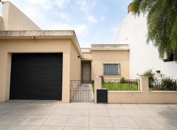 Casa · 114m² · 3 Ambientes · 1 Cochera · Casa en Venta 3 Ambientes en Haedo