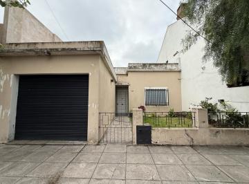 Casa · 146m² · 3 Ambientes · 1 Cochera · Casa en Venta 3 Ambientes en Haedo