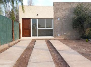 Casa · 74m² · 3 Ambientes · Venta Casa Estrenar 2 Habit. Maipu B° Privado