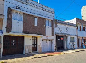 PH · 148m² · 5 Ambientes · 1 Cochera · Venta: Espacioso, con Patio y Cochera Propia