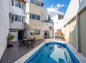 Casa · 291m² · 5 Ambientes · 2 Cocheras · Venta Casa 5 Ambientes Parque Avellaneda Pileta
