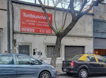 Casa · 360m² · 5 Ambientes · 1 Cochera · Venta - San Cristobal