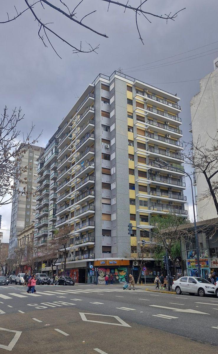 Avenida Entre Ríos 1000