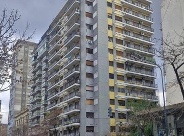 Departamento de 4 ambientes, Constitución · Departamento de 3 Dorm. Dependencias, Balcón - Constitución - Alquiler