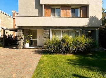 Casa · 164m² · 4 Ambientes · 2 Cocheras · Oportunidad Casa en El Náutico Escobar Cc