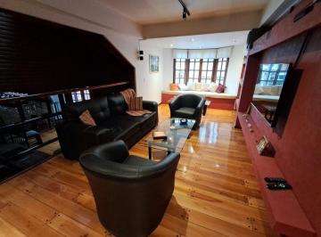 Casa de 7 ambientes, Villa del Parque · 6 Dorm. / 4 Cocheras