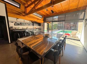 Casa de 7 ambientes, Villa del Parque · 6 Dorm. / 4 Cocheras