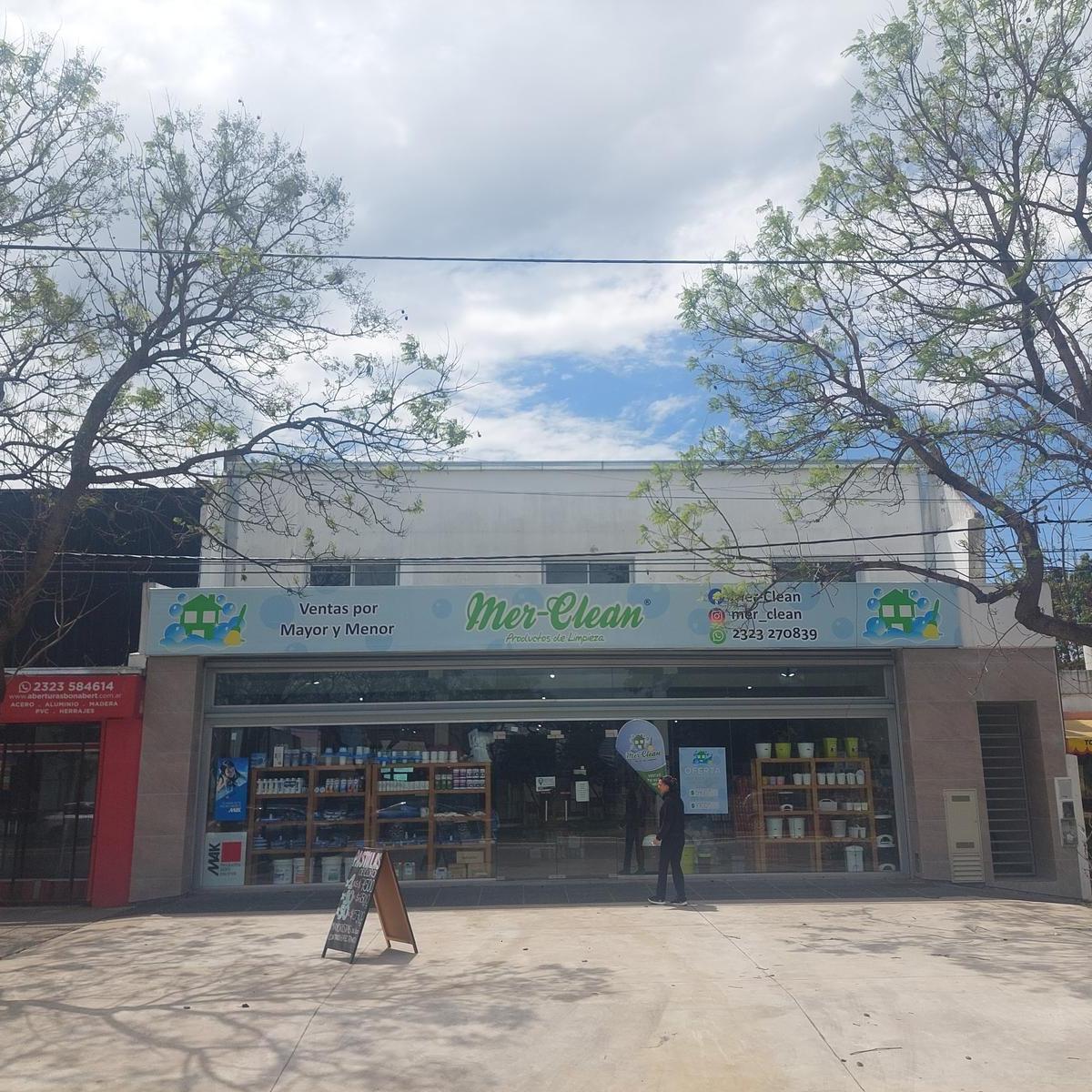 Lorenzo Casey  al 700,  Luján, Luján