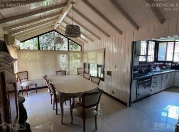 Casa · 256m² · 5 Ambientes · Casa Chalet de 5 Ambientes en Venta en Adrogué, Almirante Brown, G. B. a. Zona Sur