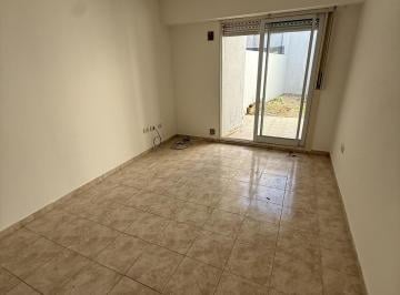 Departamento · 23m² · 1 Ambiente · Monoambiente con Patio - a m de La Uca.