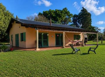Casa · 180m² · 4 Ambientes · Casa - Colonia Suiza